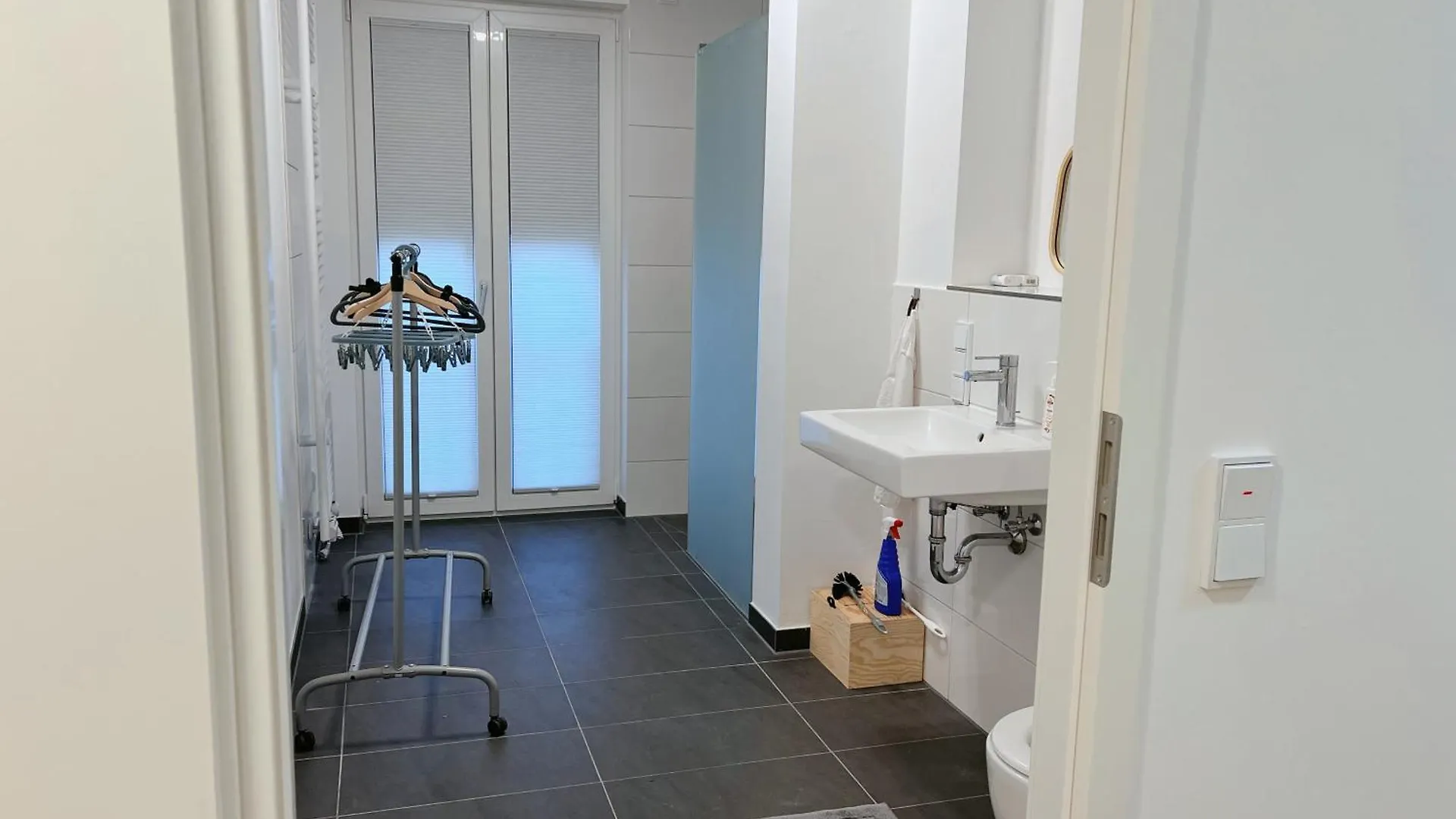 Moden Apartment In Central Cologne With Free Parking
